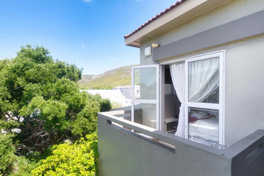 7 Bedroom Property for Sale in Hermanus Heights Western Cape